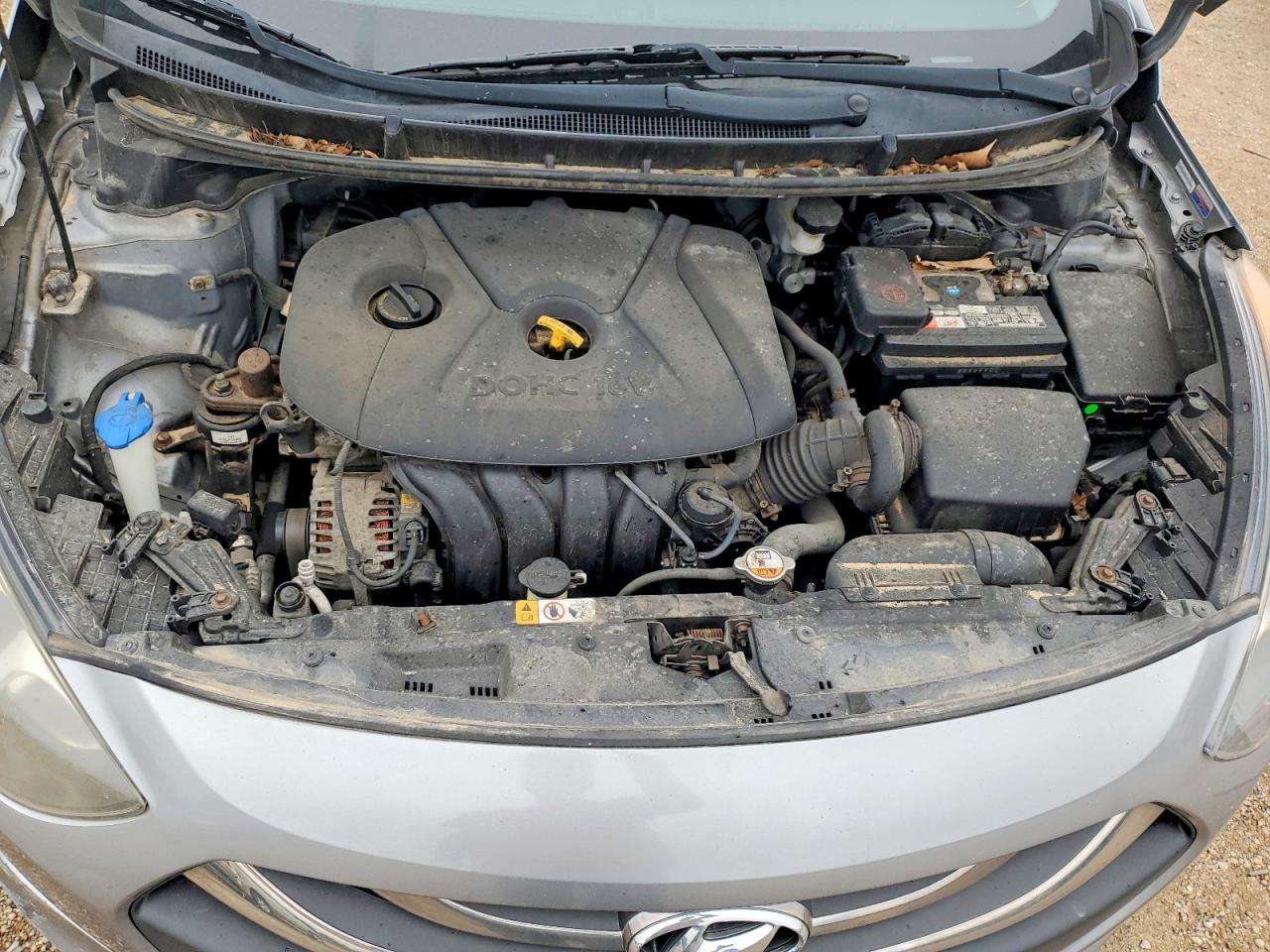 Hyundai ELANTRA Base
