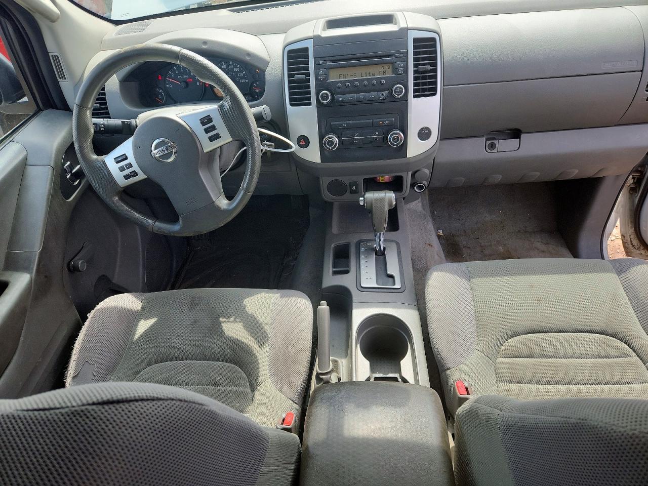 Nissan Frontier S