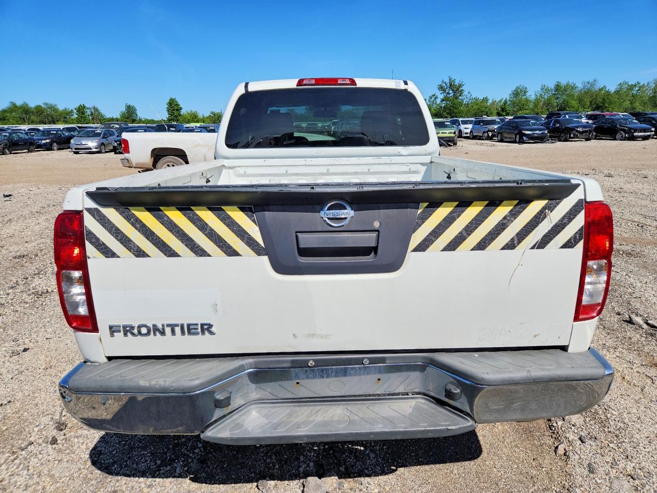 Nissan Frontier S