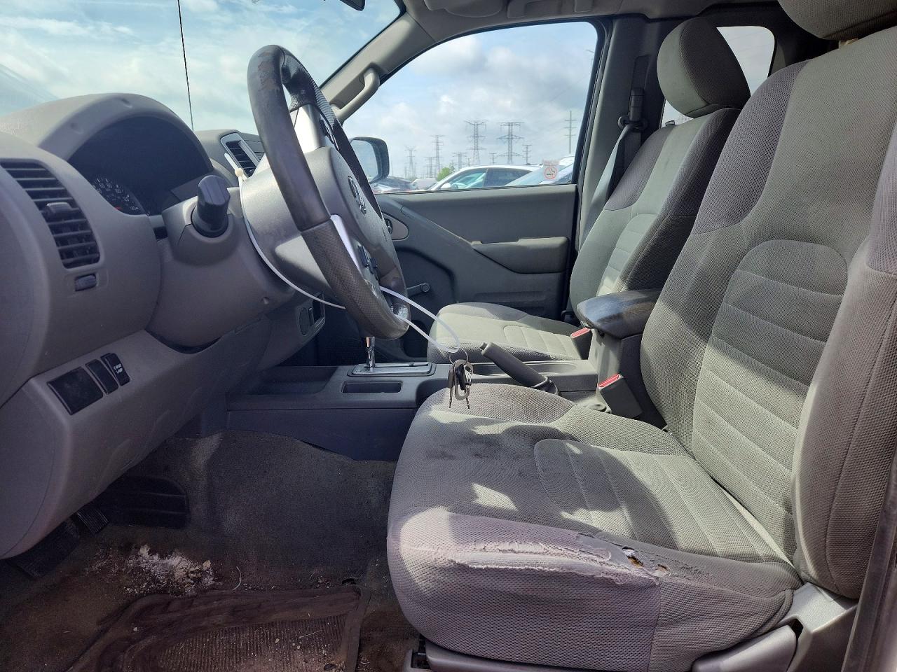 Nissan Frontier S