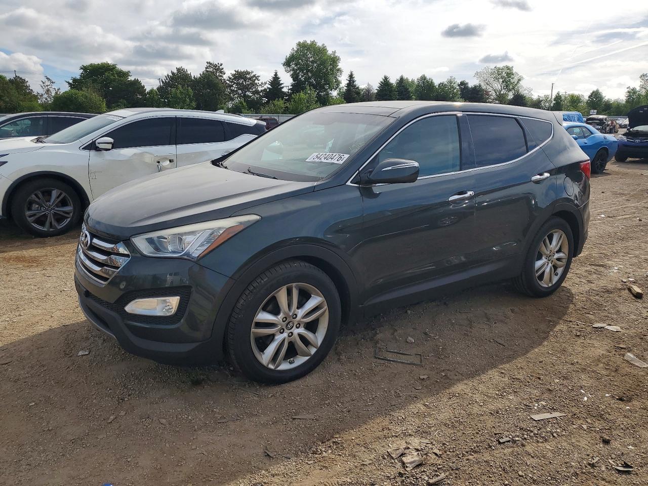 Salvage Hyundai SANTA FE Image