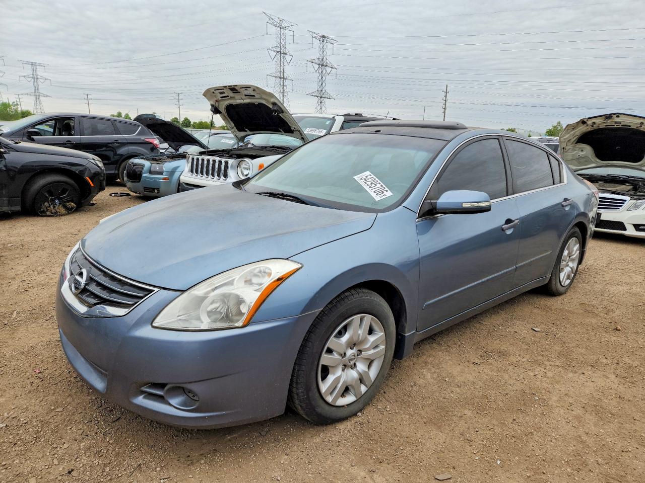 Salvage Nissan Altima Image
