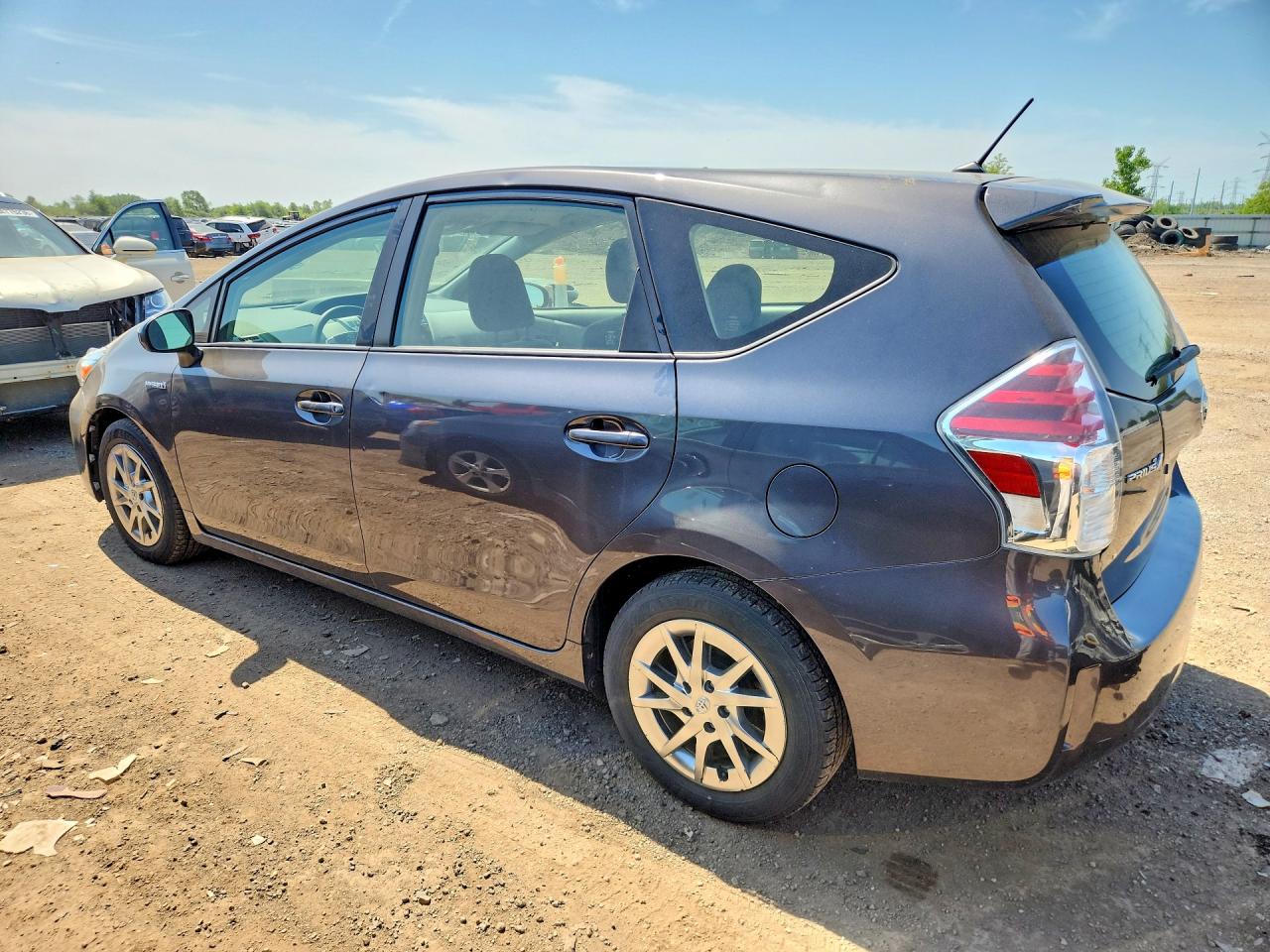 Toyota Prius v Two