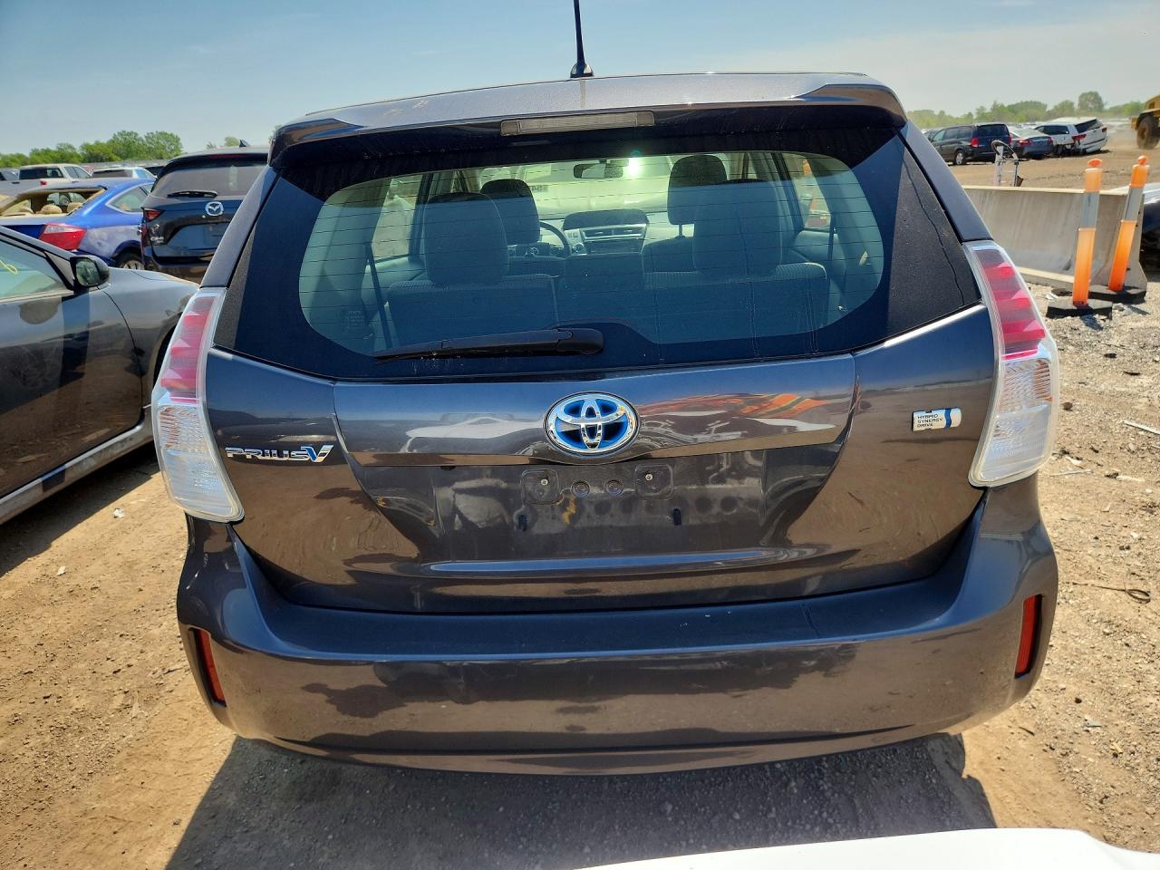 Toyota Prius v Two