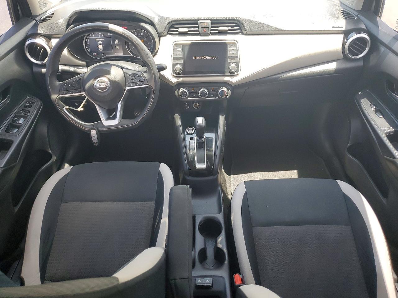 Nissan Versa Sv