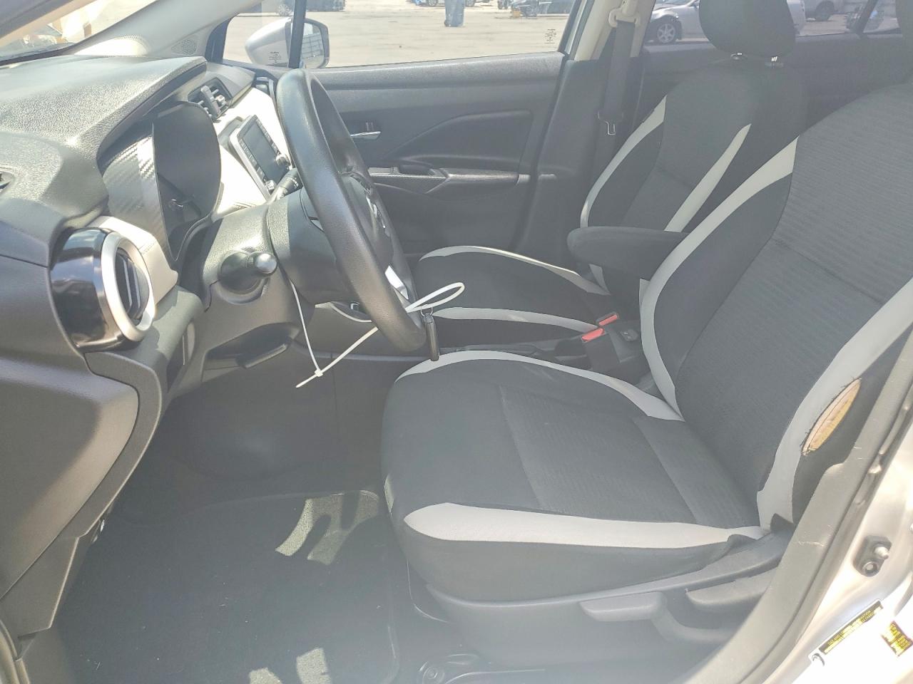 Nissan Versa Sv