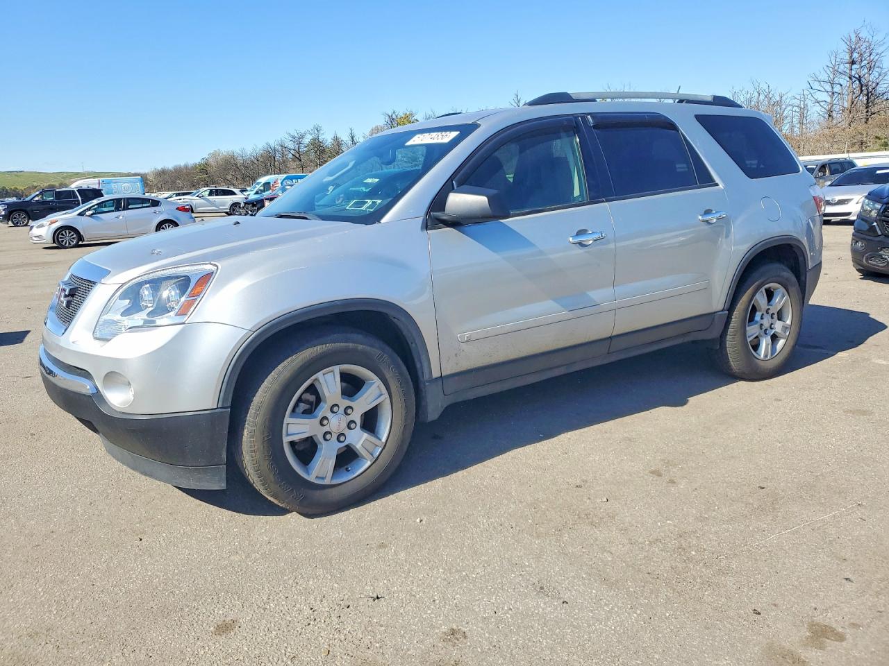 Salvage GMC Acadia Image