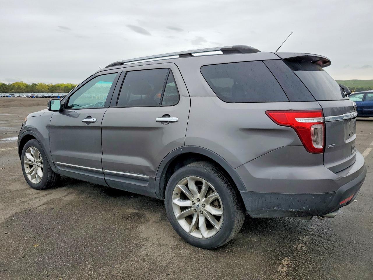 Ford Explorer Xlt