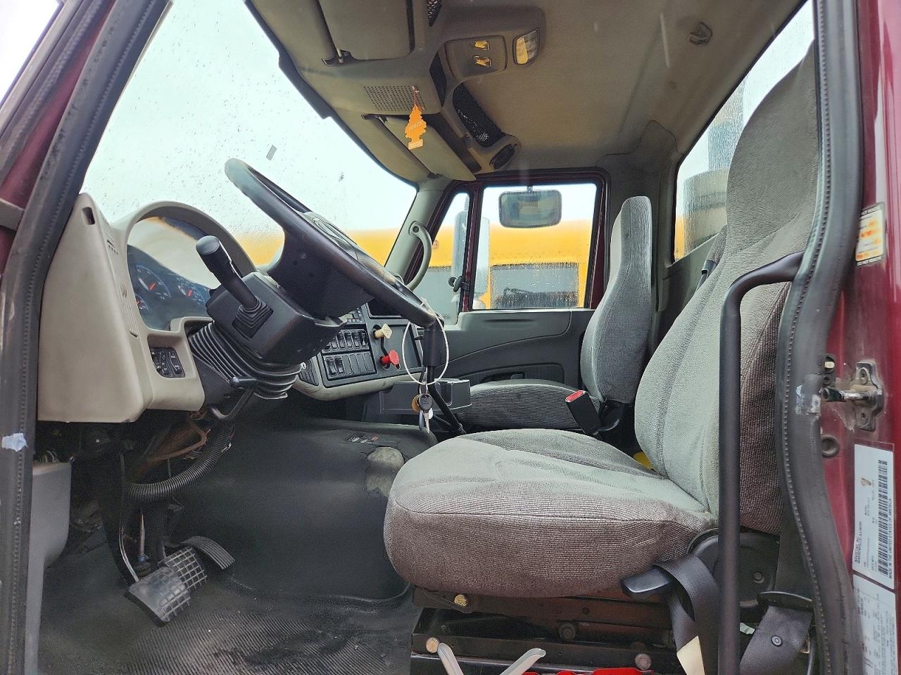 International 8000 8600