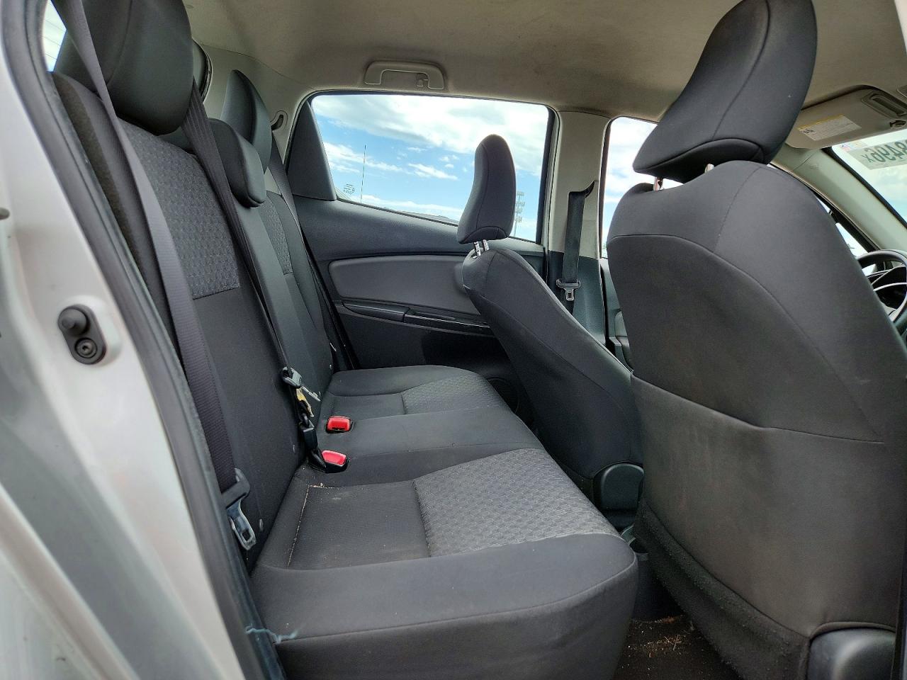 Toyota Yaris 5-door L