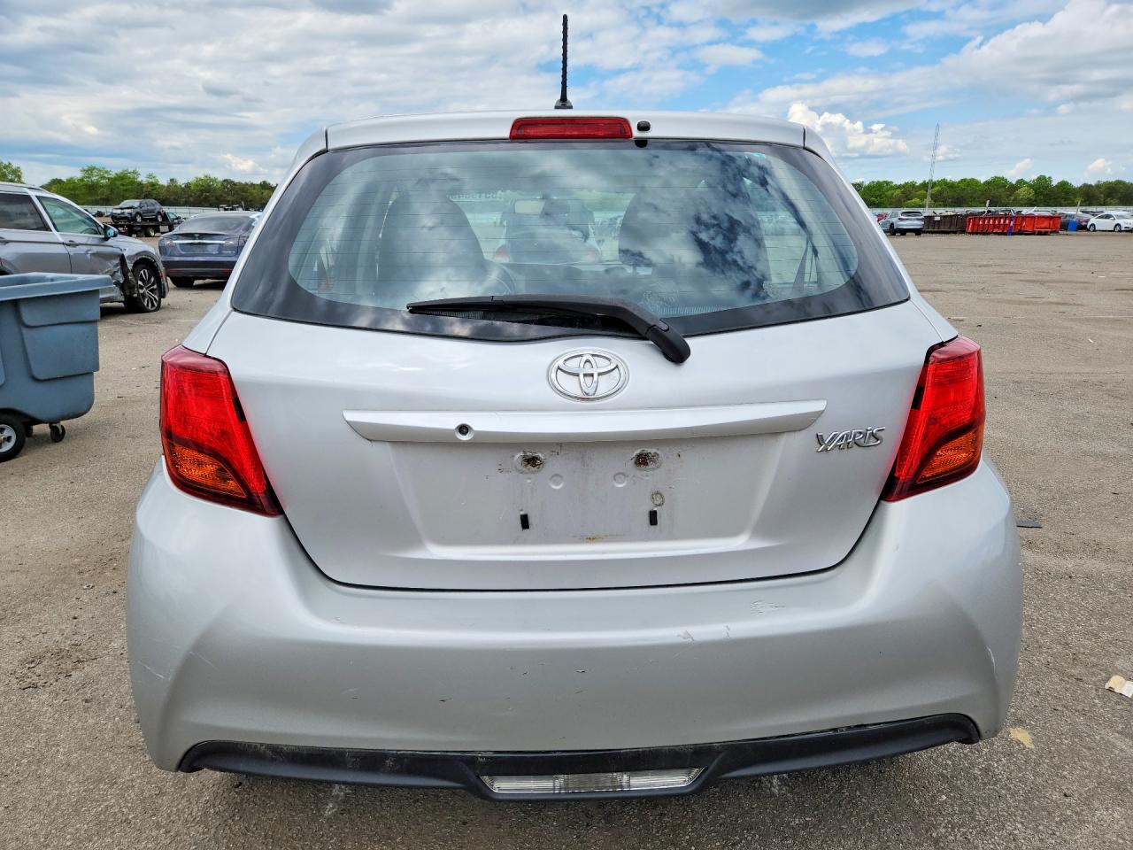 Toyota Yaris 5-door L
