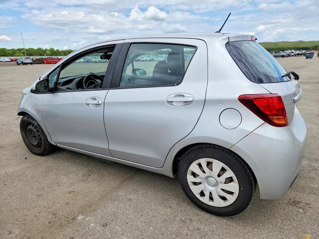 Toyota Yaris 5-door L