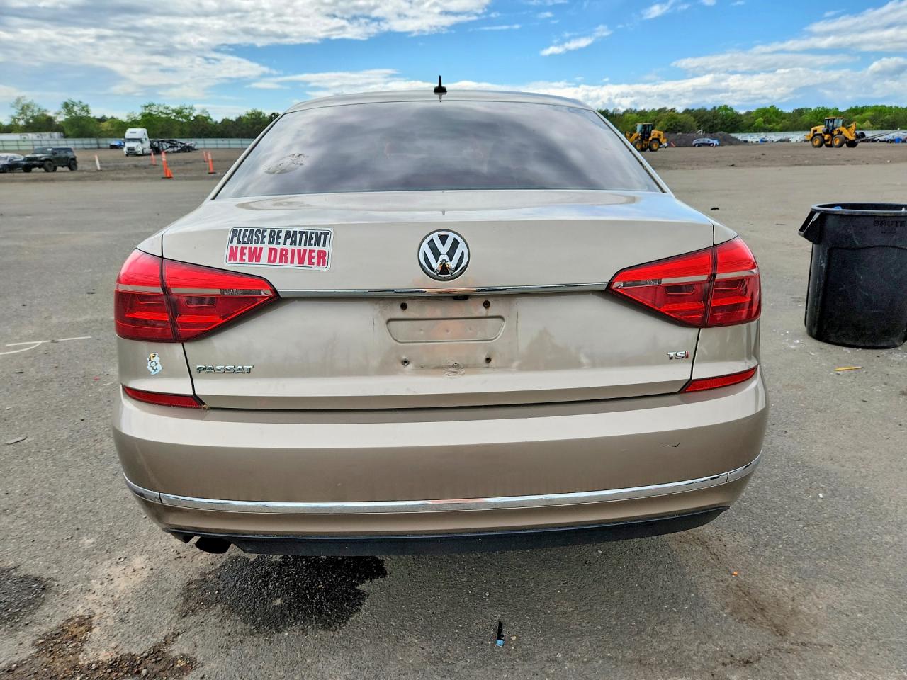 Volkswagen Passat S