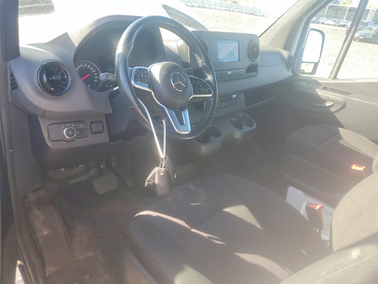 Mercedes-Benz Sprinter 2500