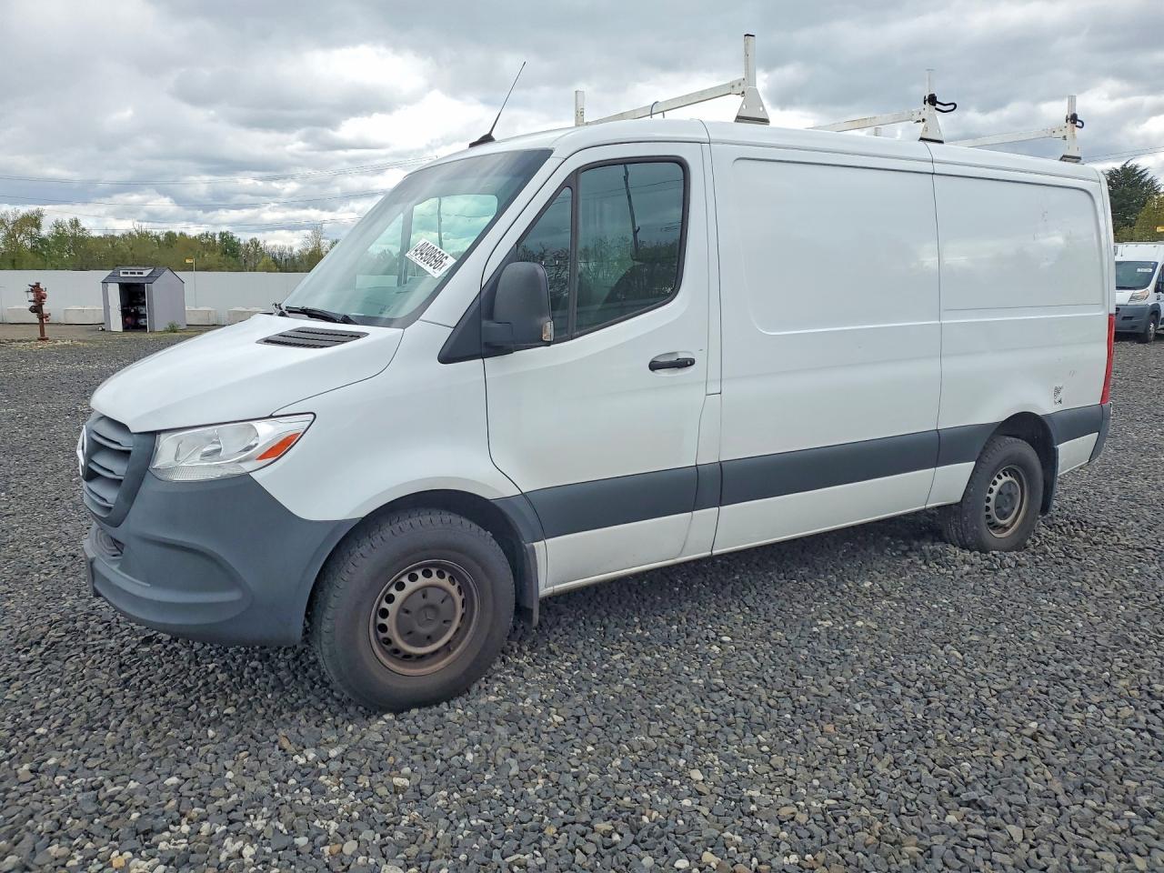 Salvage Mercedes-Benz Sprinter Image
