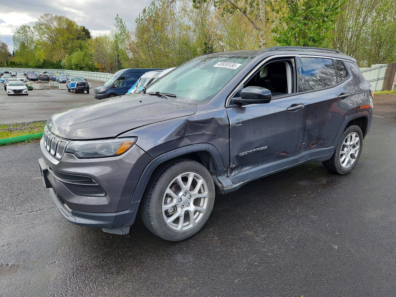 Salvage Jeep Compass Image