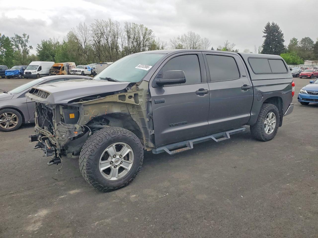 Salvage Toyota Tundra Image