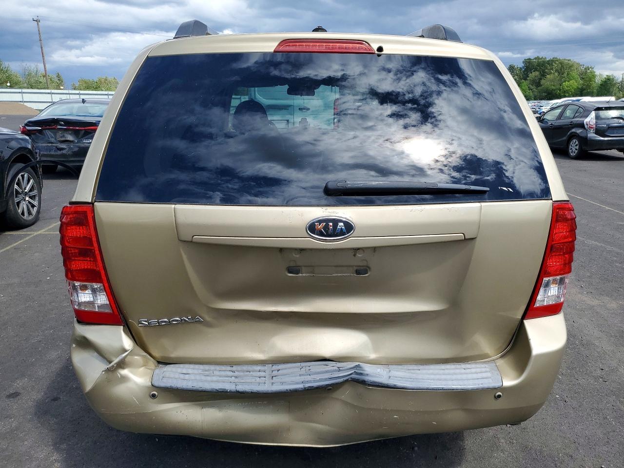 Kia Sedona Lx