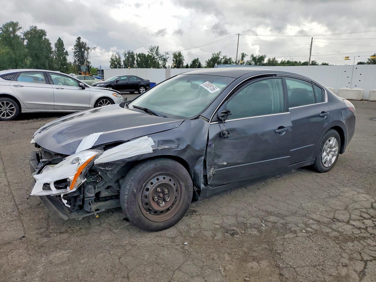 Salvage Nissan Altima Image