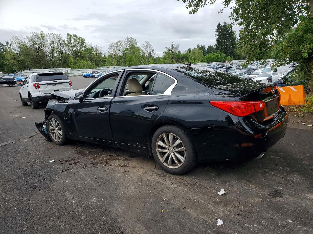 INFINITI Q50 3.0t P 3.0t Premium