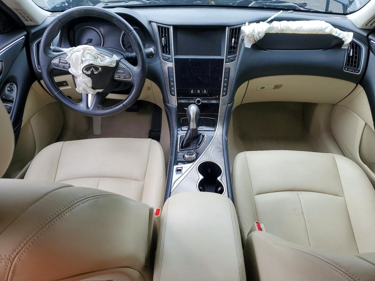 INFINITI Q50 3.0t P 3.0t Premium
