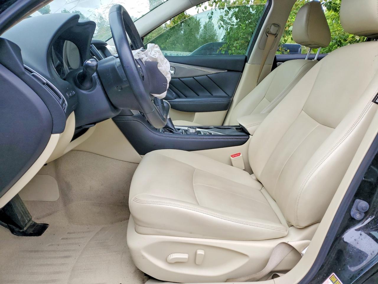 INFINITI Q50 3.0t P 3.0t Premium