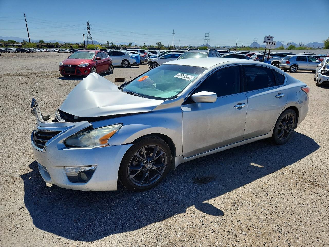 Salvage Nissan Altima Image