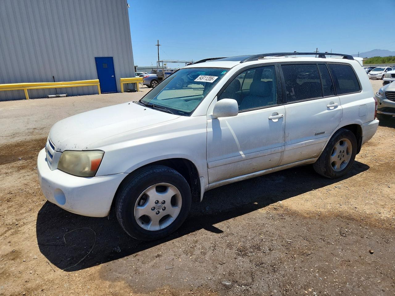 Salvage Toyota Highlander Image
