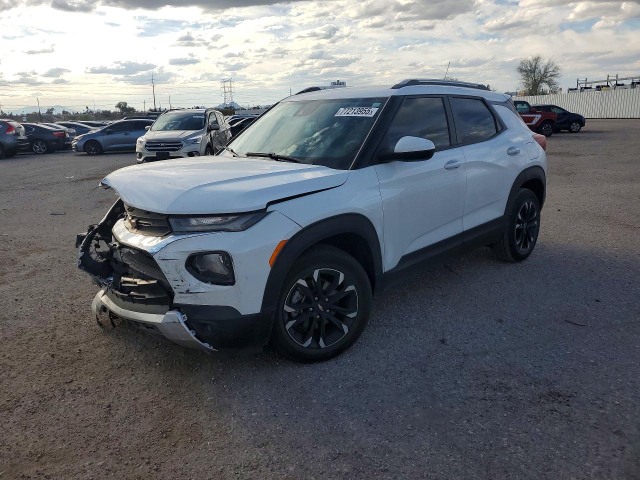 Salvage Chevrolet Trailblazer Image