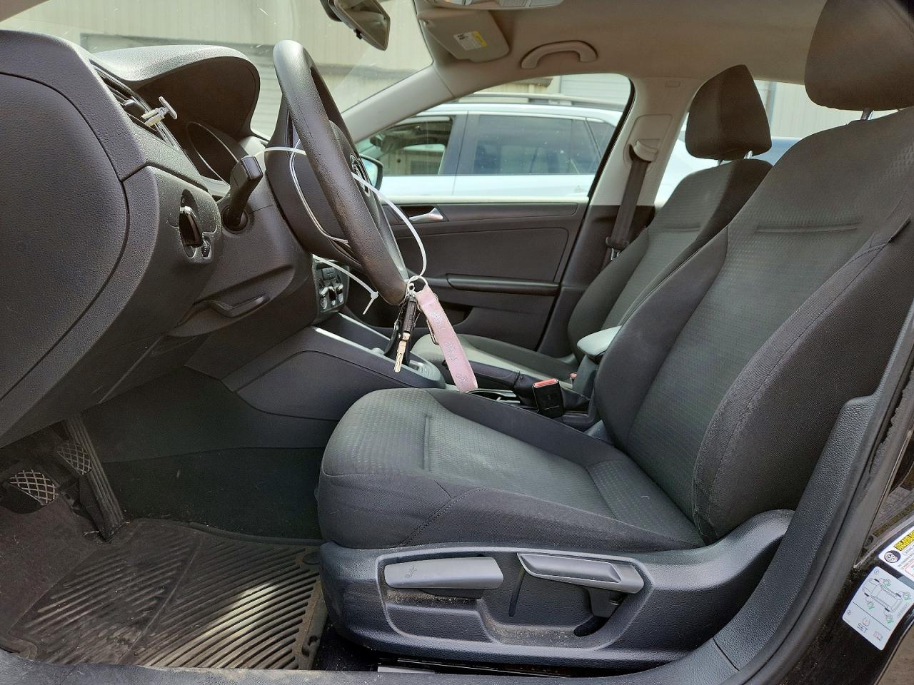 Volkswagen Jetta S