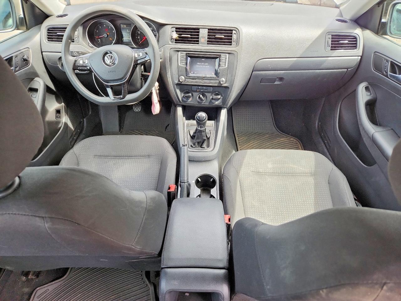 Volkswagen Jetta S