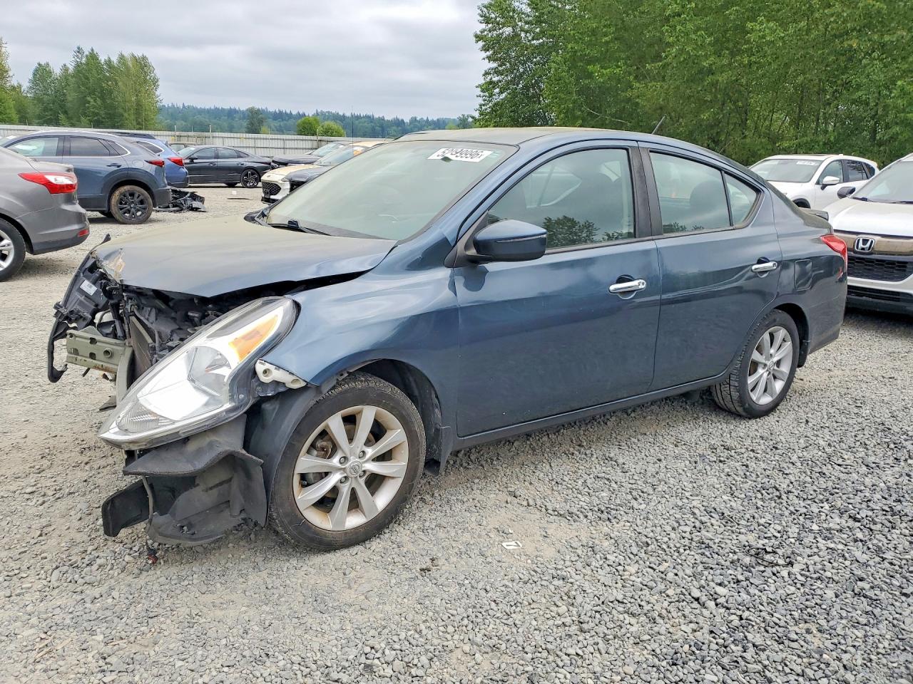 Salvage Nissan Versa Image