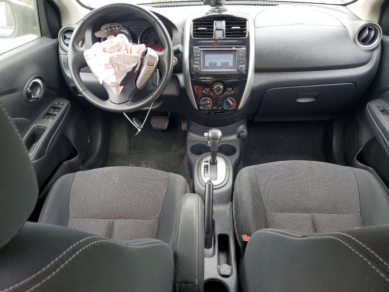 Nissan Versa 1.6 Sl