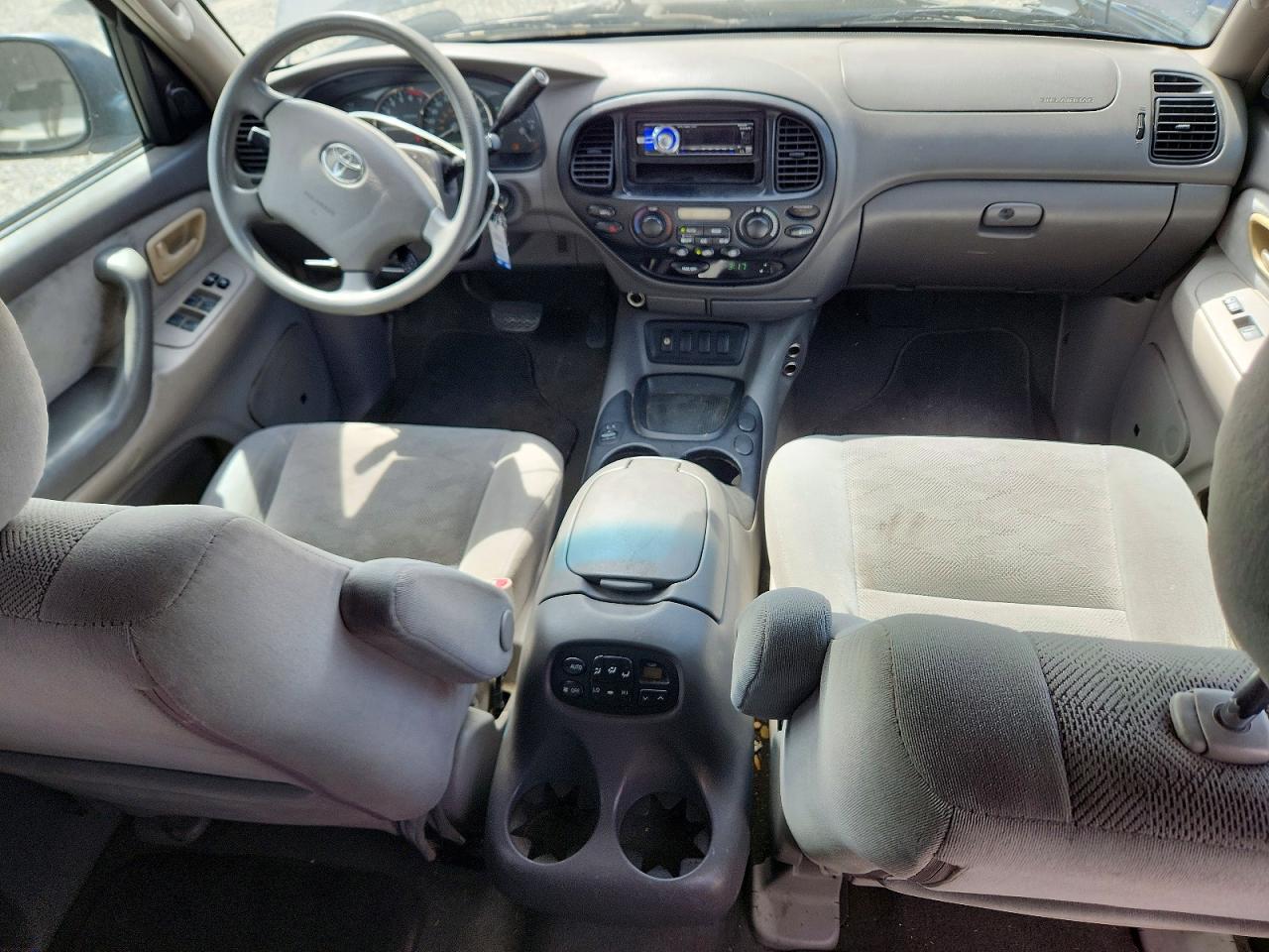 Toyota Sequoia Sr5