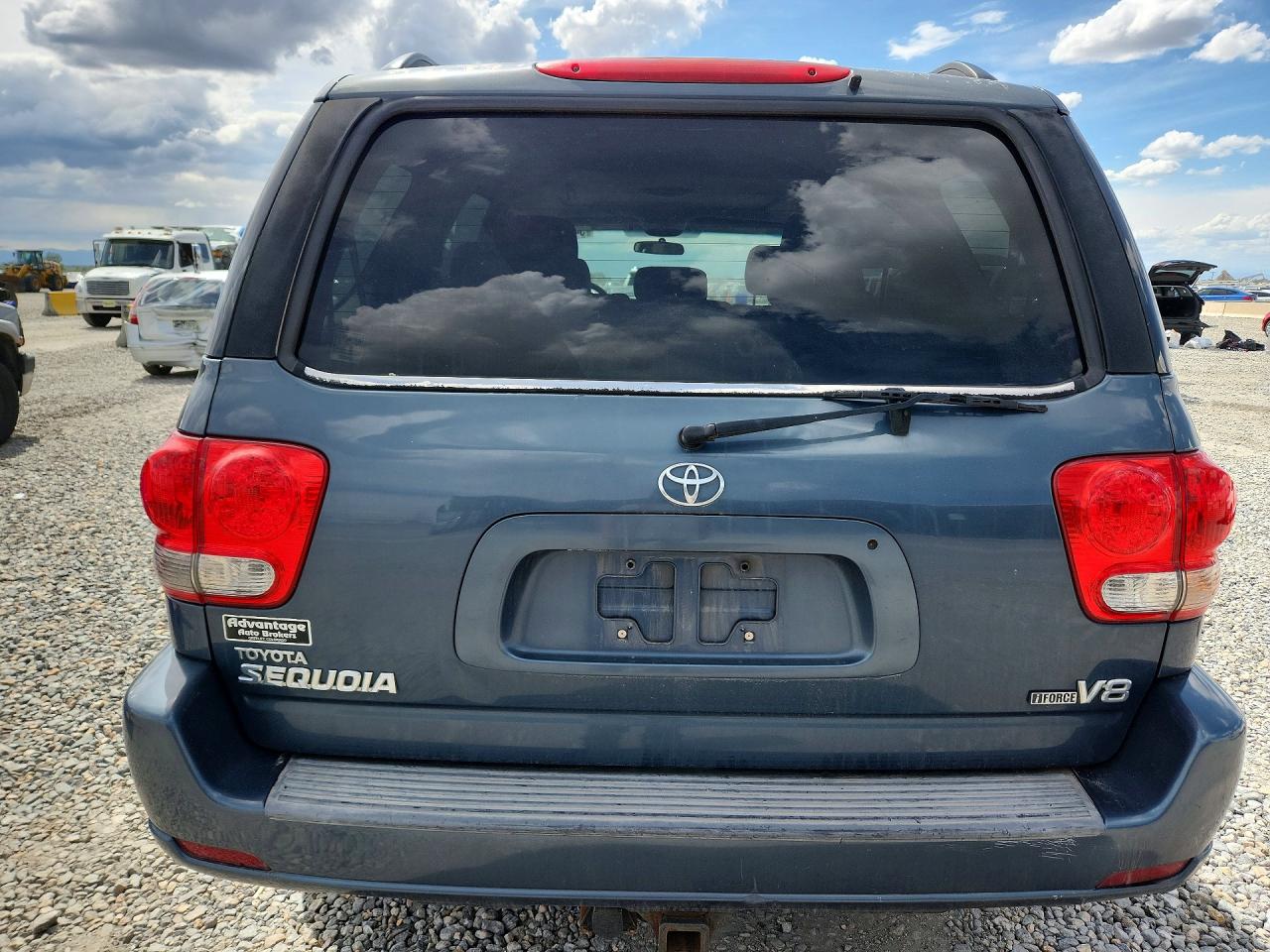 Toyota Sequoia Sr5