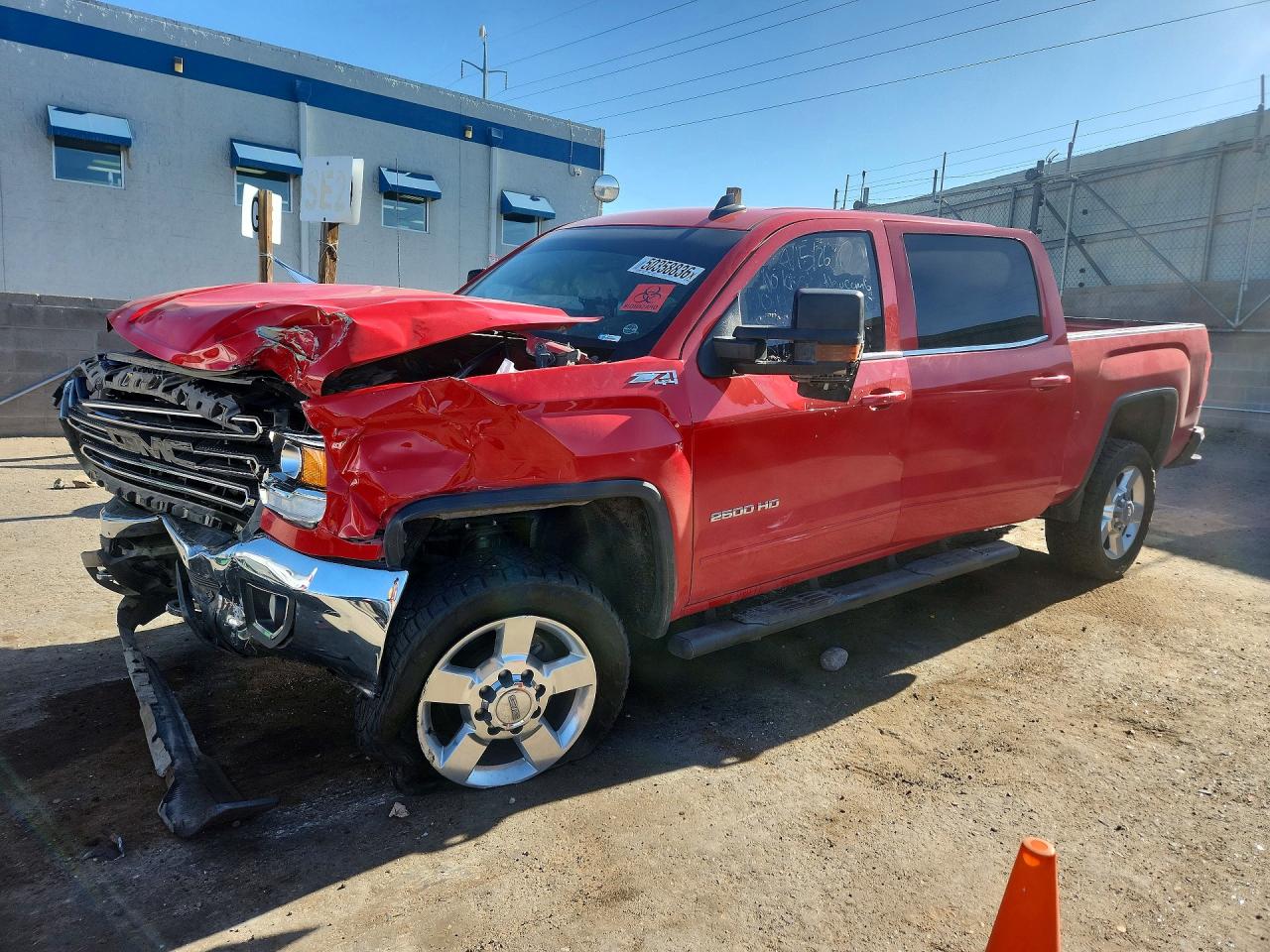 Salvage GMC Sierra Image