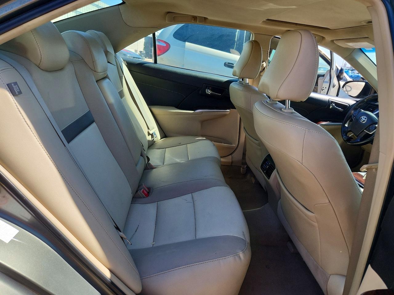 Toyota Camry Xle V6