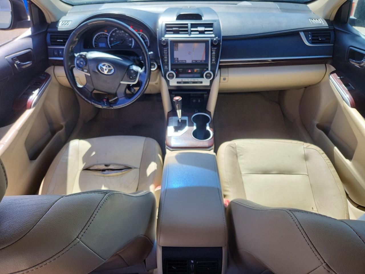 Toyota Camry Xle V6