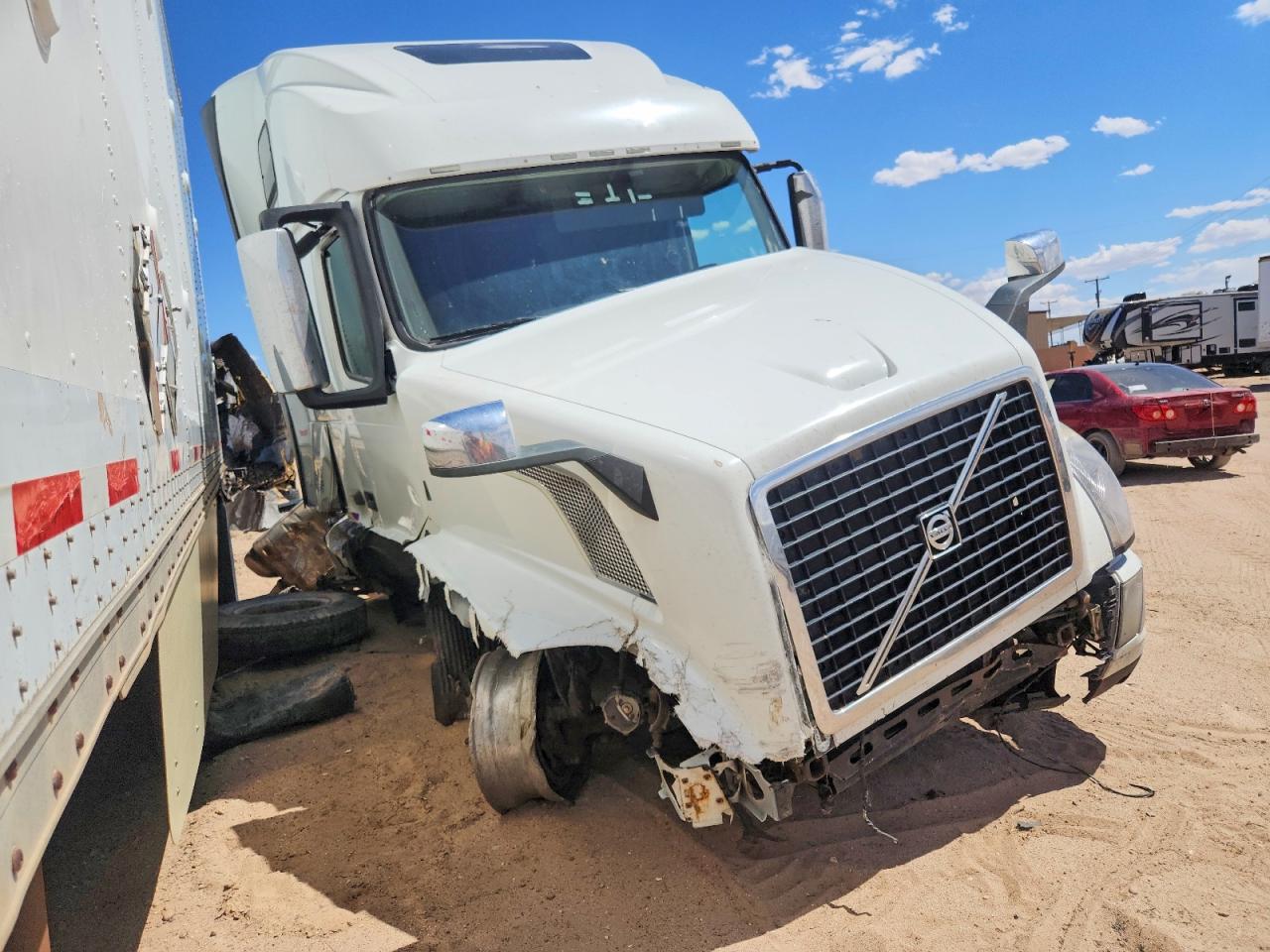 Salvage Volvo Vnl Image