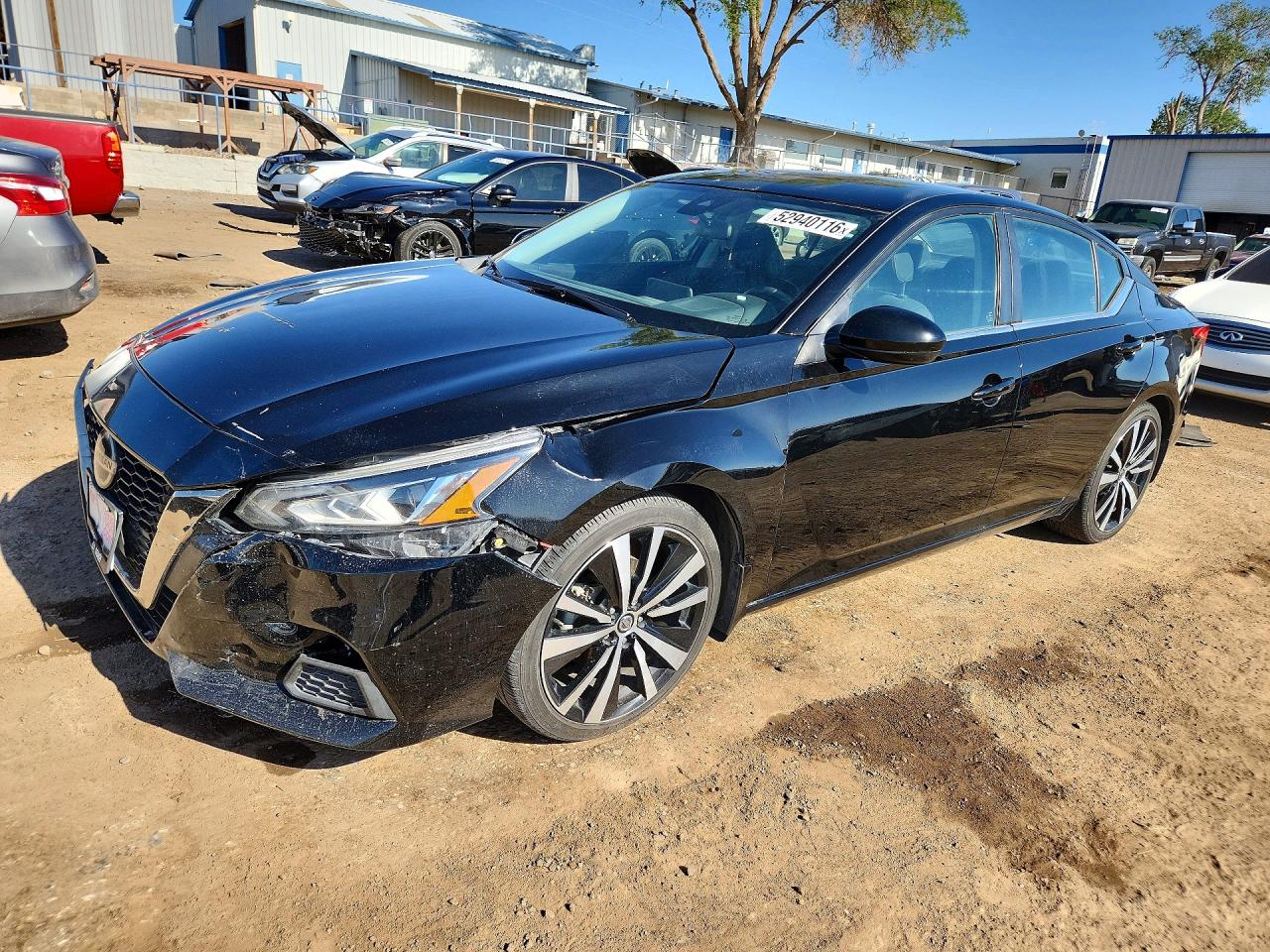 Salvage Nissan Altima Image
