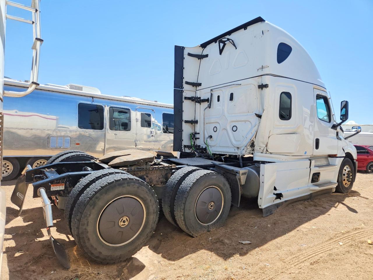 Freightliner Cascadia 126