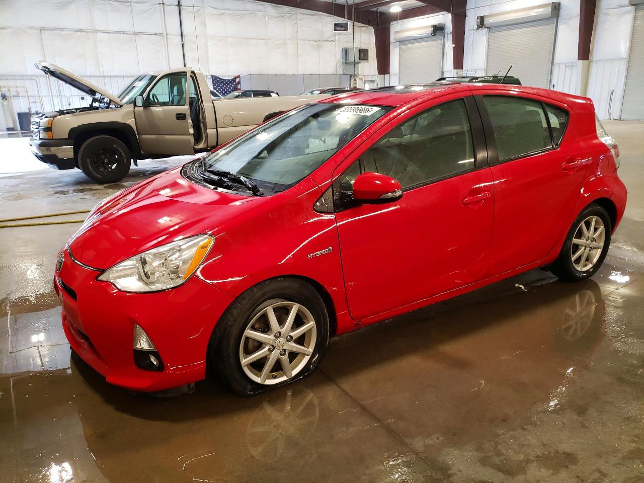 Salvage Toyota Prius Image