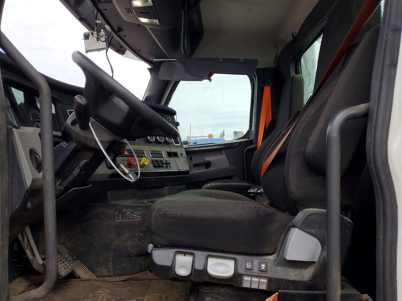 Freightliner Cascadia 126