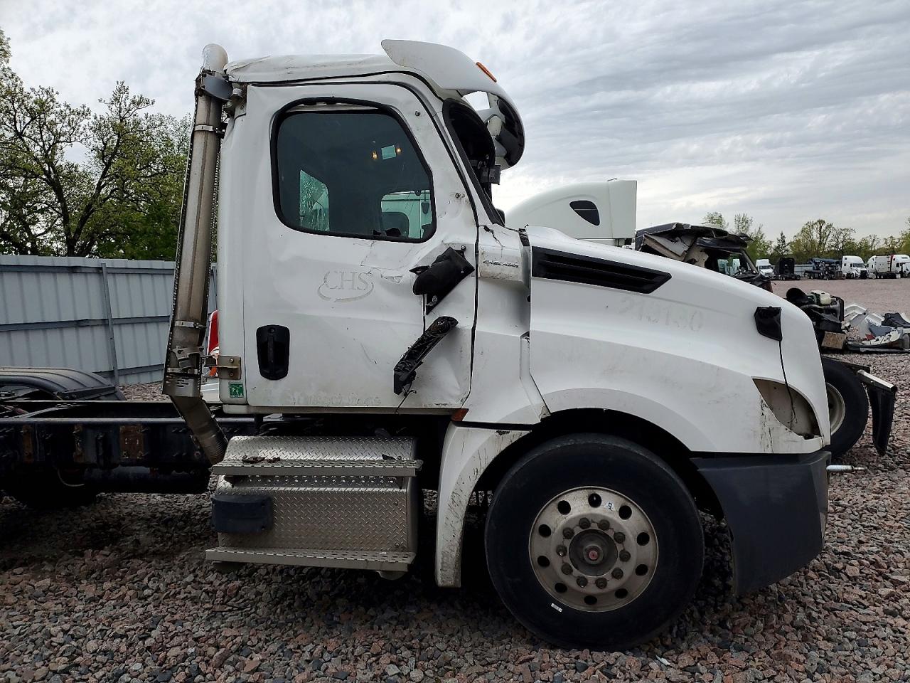 Freightliner Cascadia 126