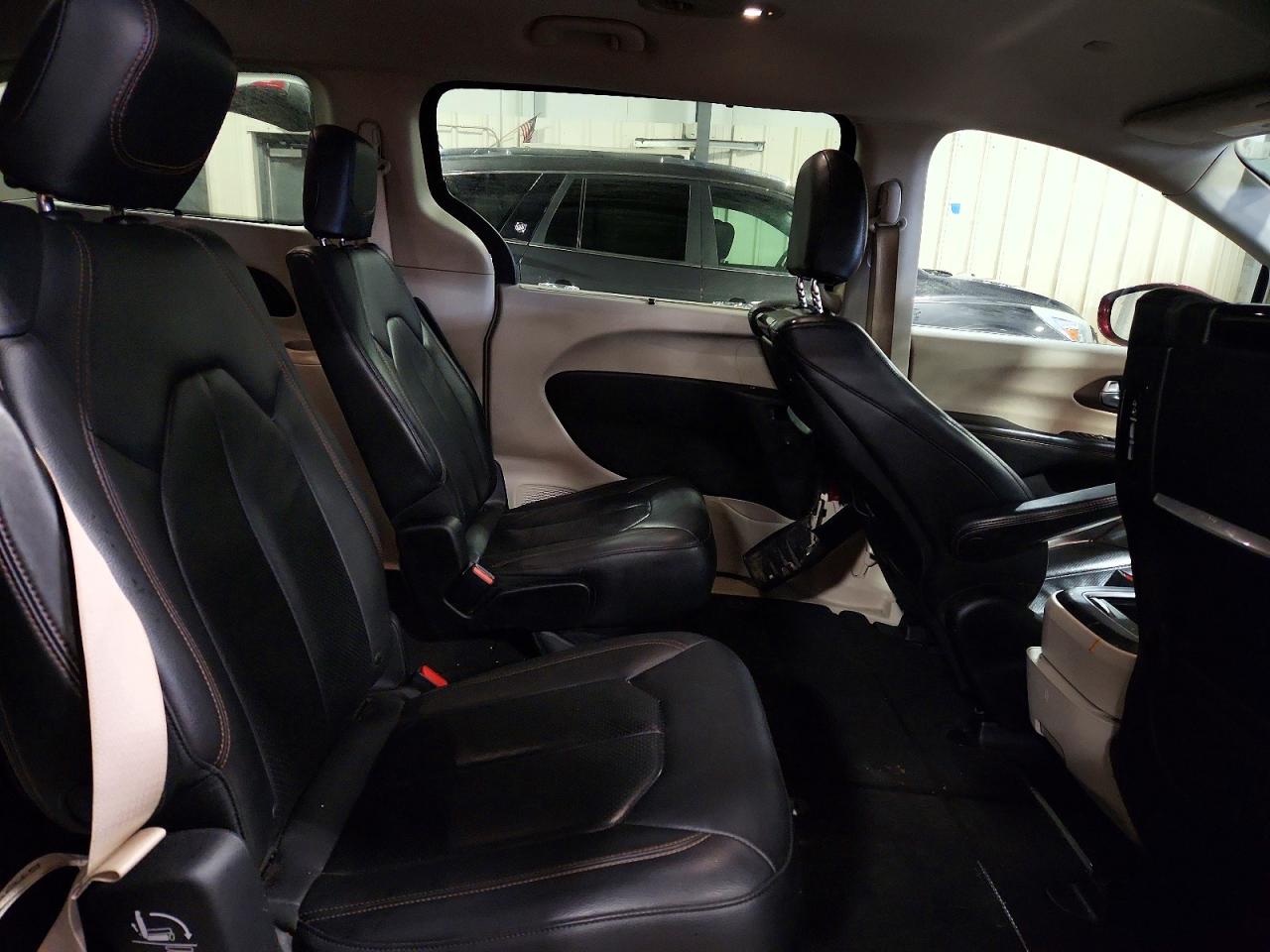 Chrysler Pacifica Touring L Plus