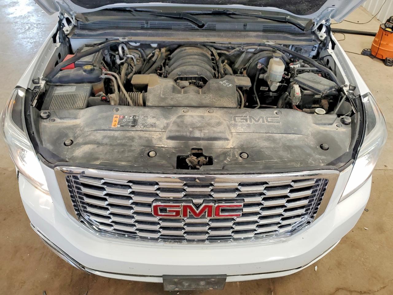 GMC Yukon Denali