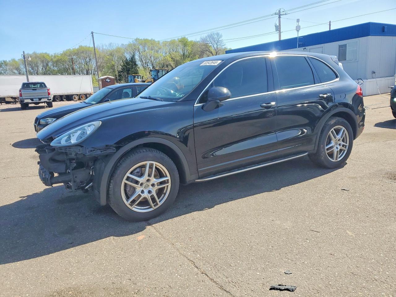 Salvage Porsche Cayenne Image