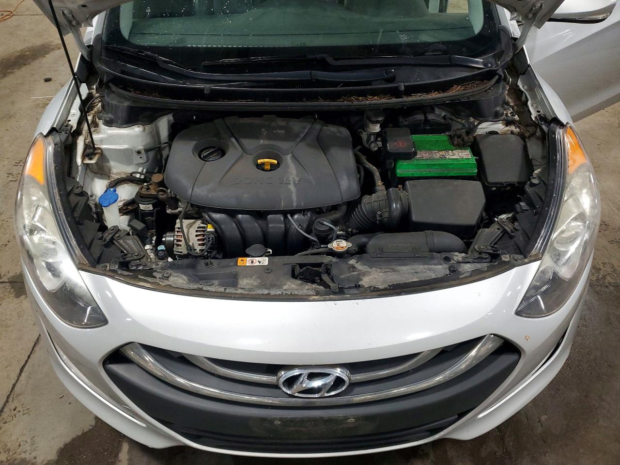 Hyundai ELANTRA Base