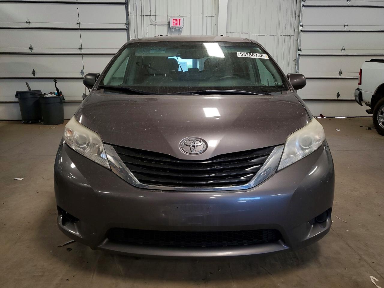 Toyota Sienna Le