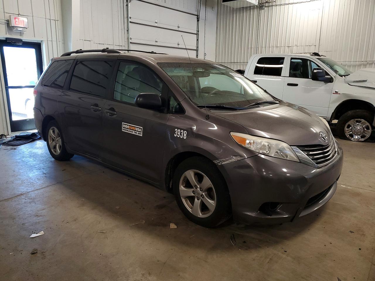 Toyota Sienna Le